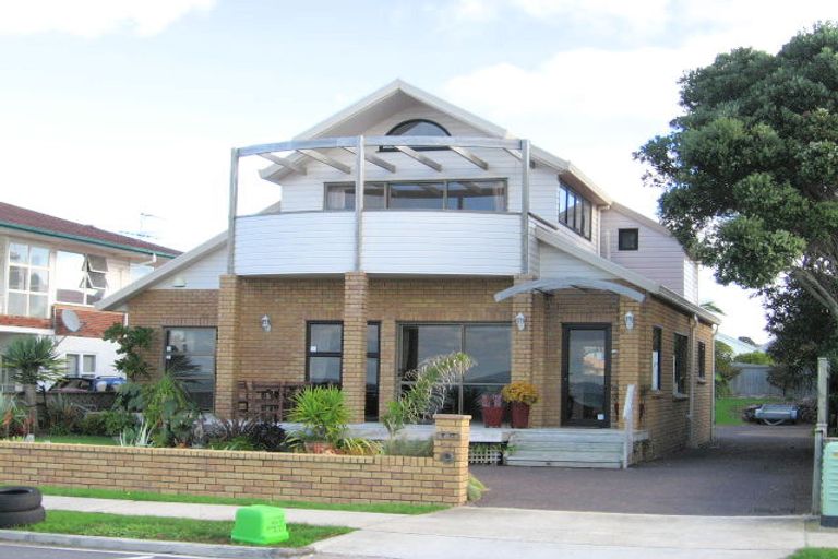 Photo of property in 29 The Esplanade, Eastern Beach, Auckland, 2012