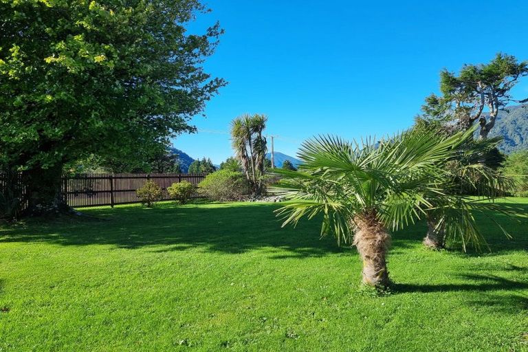 Photo of property in 2535 Lake Brunner Road, Inchbonnie, Kumara, 7875