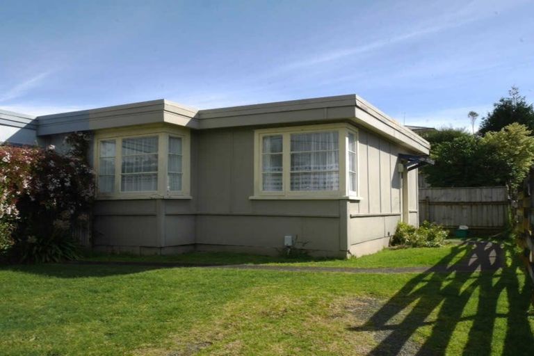 Photo of property in 17 Hurley Road, Paraparaumu Beach, Paraparaumu, 5032