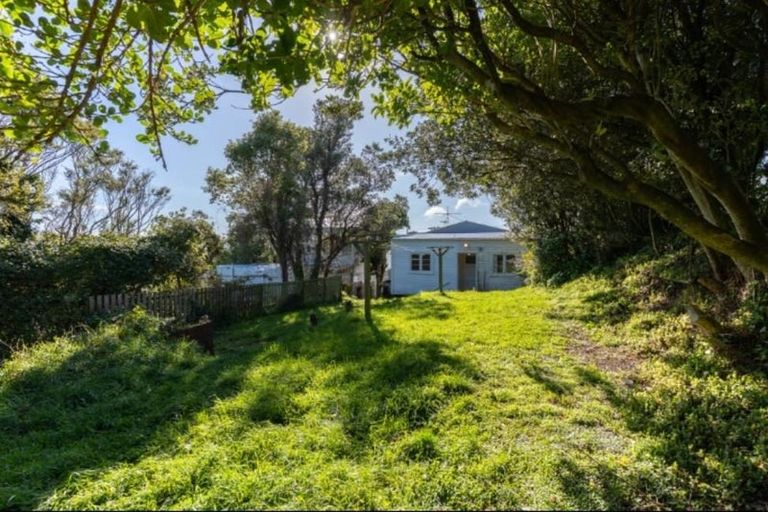 Photo of property in 7 Haumia Street, Johnsonville, Wellington, 6037