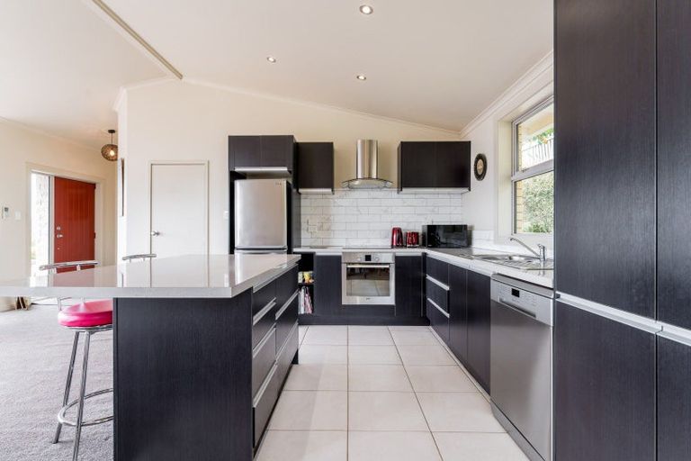 Photo of property in 54 Easther Crescent, Kew, Dunedin, 9012