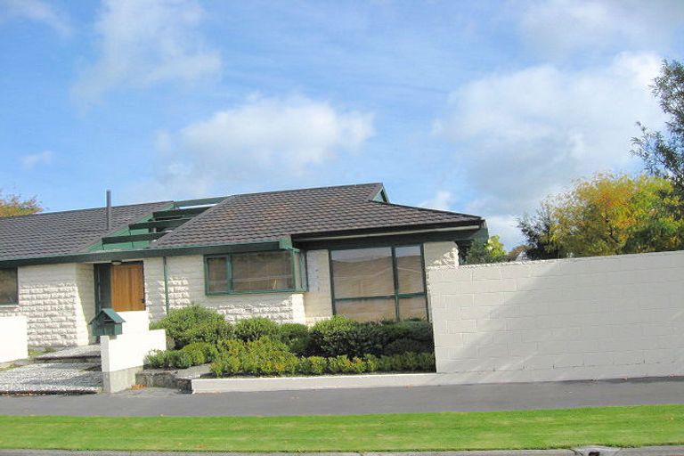 Photo of property in 36 Guinness Crescent, Ilam, Christchurch, 8041