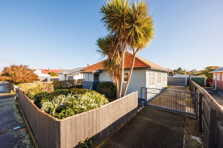 Photo of property in 43 Frederick Street, Terrace End, Palmerston North, 4410