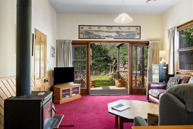 Photo of property in 10 Weston Road, St Albans, Christchurch, 8052