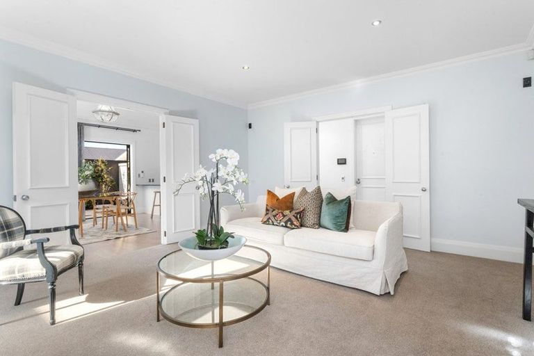 Photo of property in 5 Merivale Lane, Merivale, Christchurch, 8014