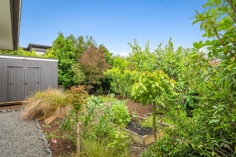 Photo of property in 6 Laly Haddon Place, Matakana, Warkworth, 0985