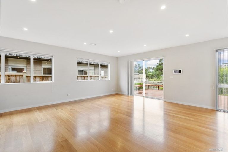 Photo of property in 77 Golden Morning Drive, Albany Heights, Auckland, 0632