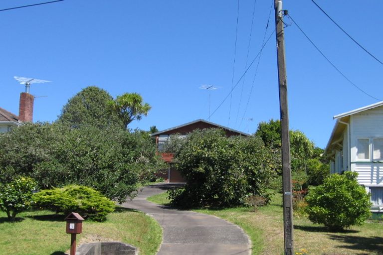 Photo of property in 16 Aorangi Place, Birkenhead, Auckland, 0626