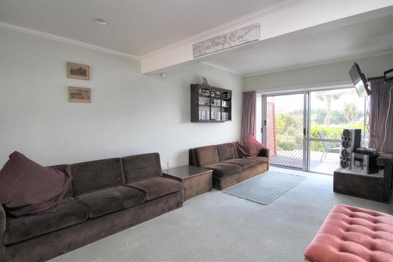 Photo of property in 2 Hoey Street, Te Kamo, Whangarei, 0112