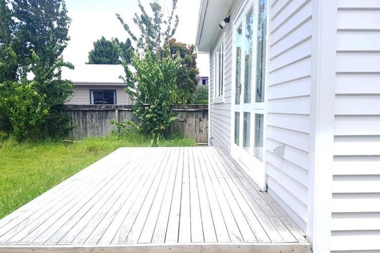 Photo of property in 29 Lincoln Road, Henderson, Auckland, 0610