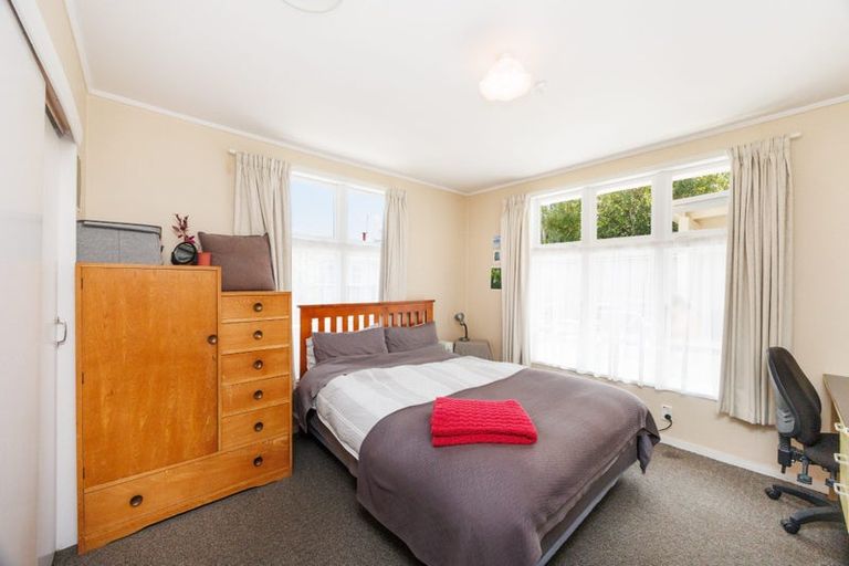 Photo of property in 12 Ngaio Street, West End, Palmerston North, 4412