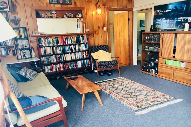 Photo of property in 71 Pirie Street, Mount Victoria, Wellington, 6011