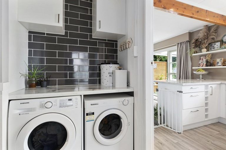 Photo of property in 2 Bremridge Place, Melville, Hamilton, 3206