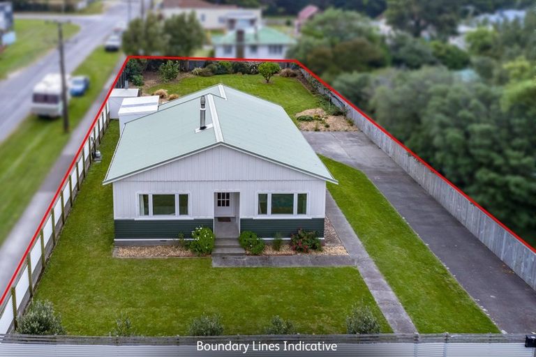 Photo of property in 1 Hayward Street, Featherston, 5710