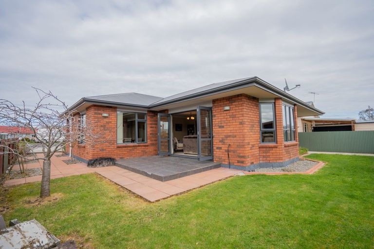 Photo of property in 6 Queen Street, Winton, 9720