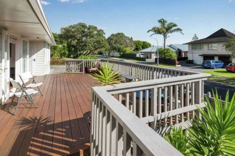 Photo of property in 8 Evelyn Road, Cockle Bay, Auckland, 2014