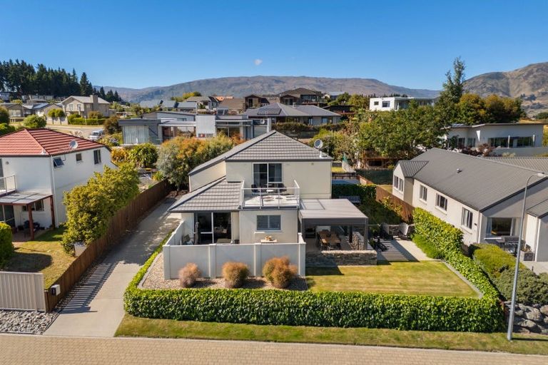 Photo of property in 1 Ironside Drive, Wanaka, 9305
