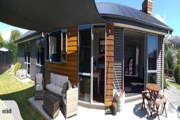 Photo of property in 5 Criffel Place, Luggate, Cromwell, 9383