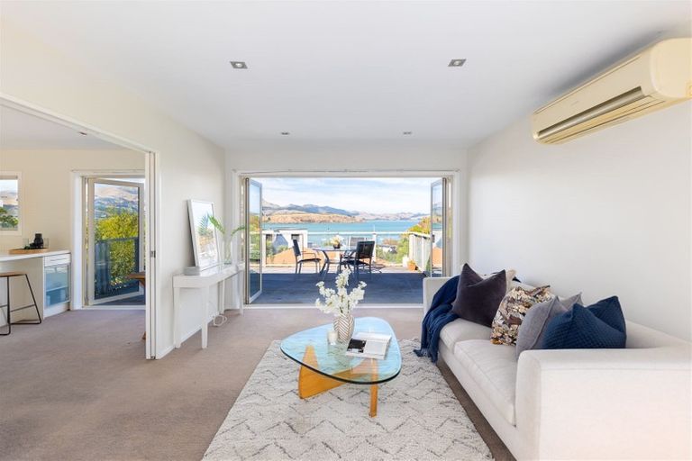 Photo of property in 9 Bayview Place, Cass Bay, Lyttelton, 8082