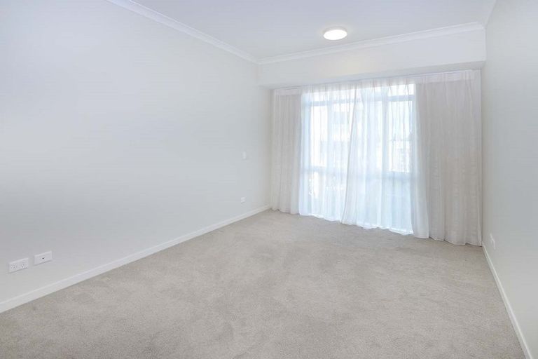 Photo of property in 68 Panorama Heights, Orewa, 0931