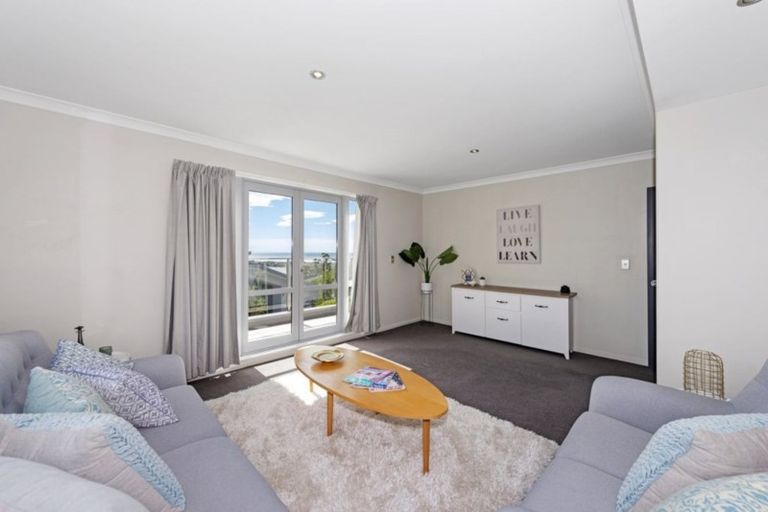 Photo of property in 17 Mandalay Lane, Redcliffs, Christchurch, 8081