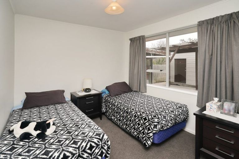 Photo of property in 41a Lake Terrace Road, Burwood, Christchurch, 8061