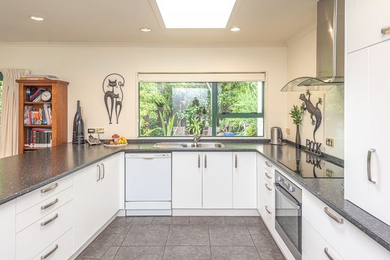 Photo of property in 27 Oakland Avenue, Saint Johns Hill, Whanganui, 4500