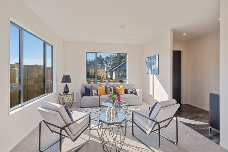 Photo of property in 42 Schoolside Road, Kumeu, 0810