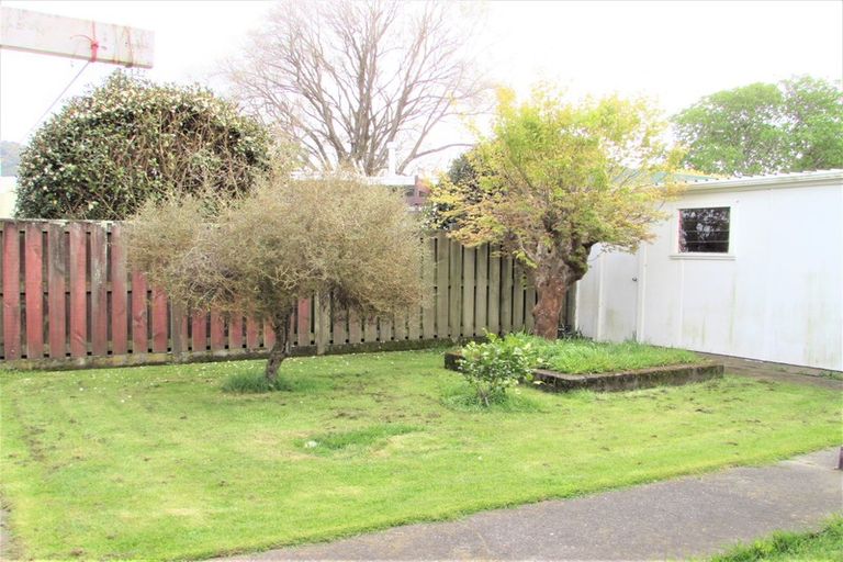 Photo of property in 121 Kings Crescent, Hutt Central, Lower Hutt, 5010