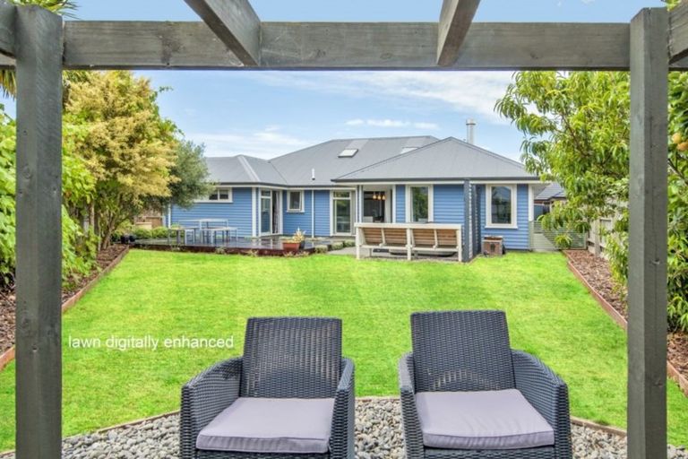 Photo of property in 11 Courtfield Close, Parklands, Christchurch, 8083
