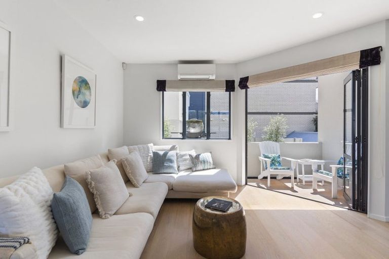 Photo of property in 2/4 Fitzroy Street, Ponsonby, Auckland, 1021