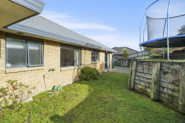 Photo of property in 5 Harry Shaw Way, Raumati South, Paraparaumu, 5032