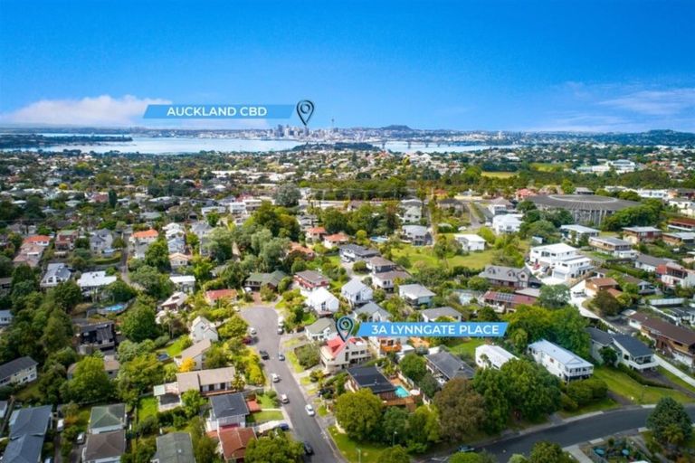 Photo of property in 1/3 Lynngate Place, Hillcrest, Auckland, 0627