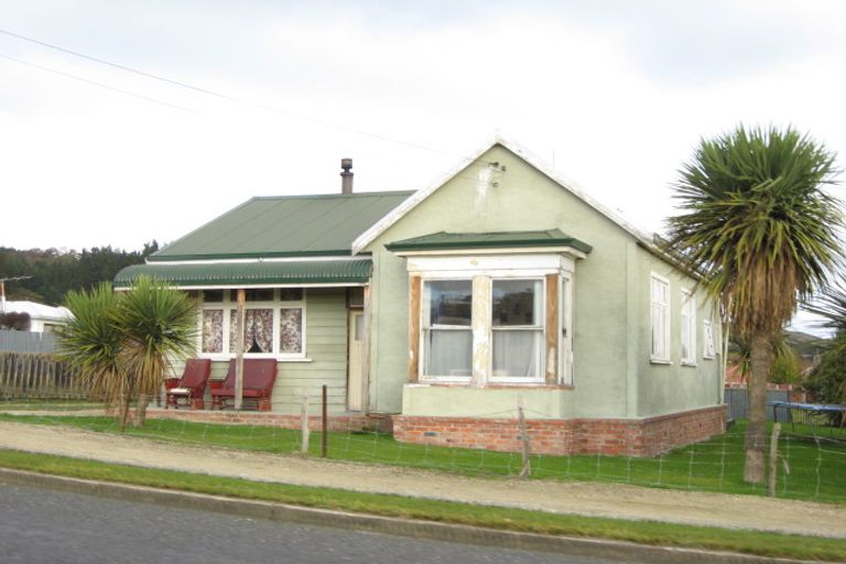 Photo of property in 32 Branksea Street, Kaitangata, 9210