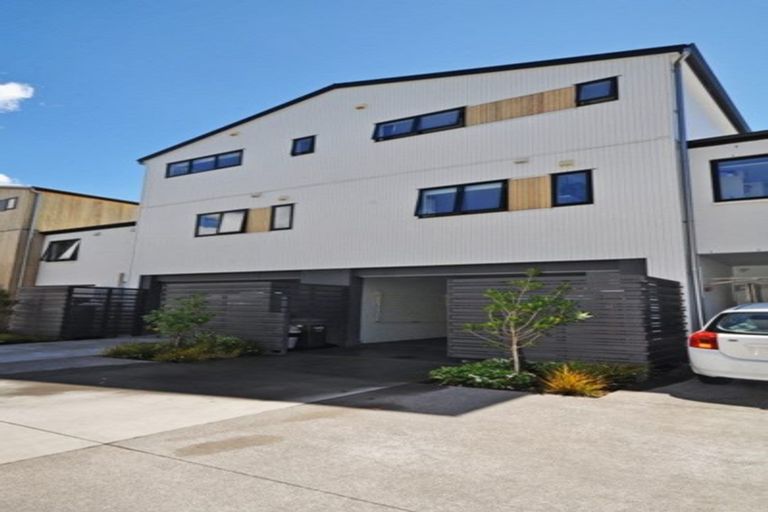 Photo of property in 7 Onekiritea Road, Hobsonville, Auckland, 0616