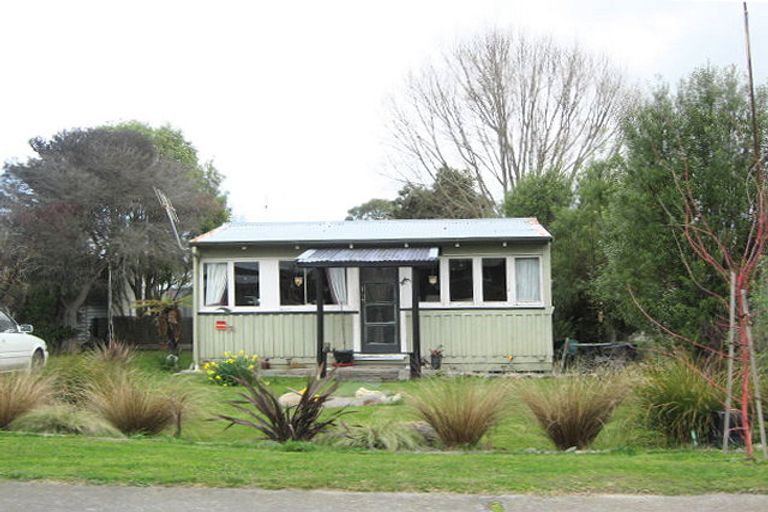 Photo of property in 13 Grove Road, Haumoana, 4102