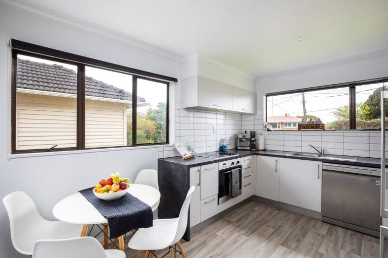 Photo of property in 294 Huatoki Street, Upper Vogeltown, New Plymouth, 4310