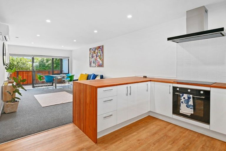 Photo of property in 71a Main Road, Redcliffs, Christchurch, 8081