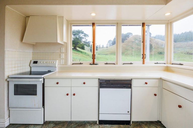 Photo of property in 54/56 Ongo Road, Hunterville, 4730