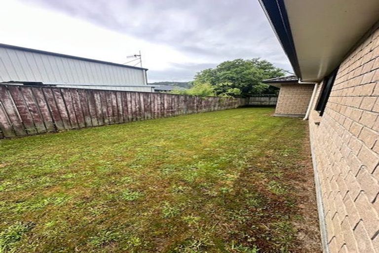 Photo of property in 165a George Street, Stokes Valley, Lower Hutt, 5019