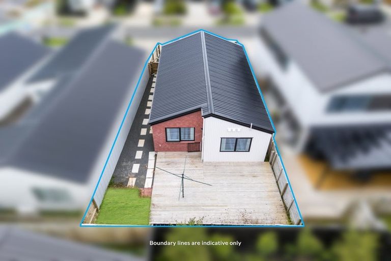 Photo of property in 9 Puwha Street, Massey, 0614