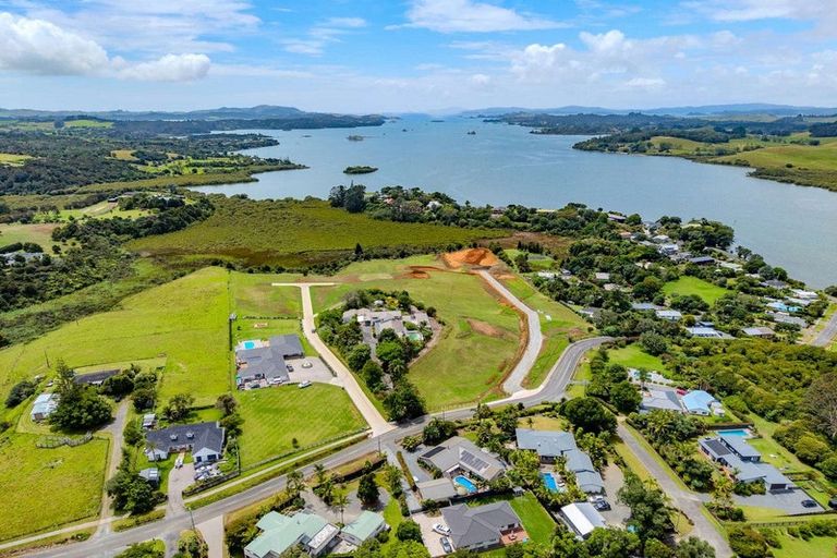 Photo of property in 77 Skudders Beach Road, Kerikeri, 0294