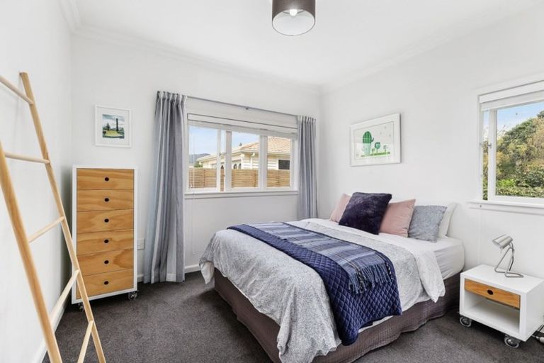 Photo of property in 5 Troon Crescent, Boulcott, Lower Hutt, 5010