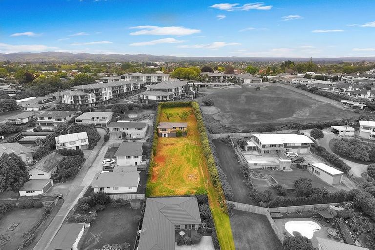 Photo of property in 84 Sutherland Road, Brookfield, Tauranga, 3110