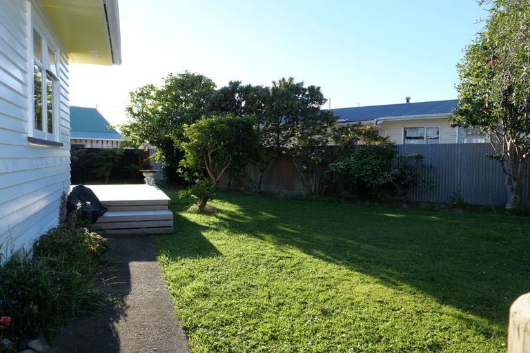 Photo of property in 9 Iti Street, Otaki, 5512