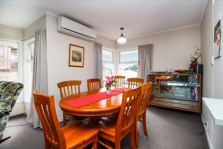 Photo of property in 12 Crystal Avenue, Glendene, Auckland, 0602