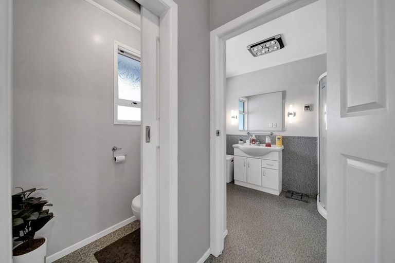 Photo of property in 64 Reid Avenue, Hawera, 4610