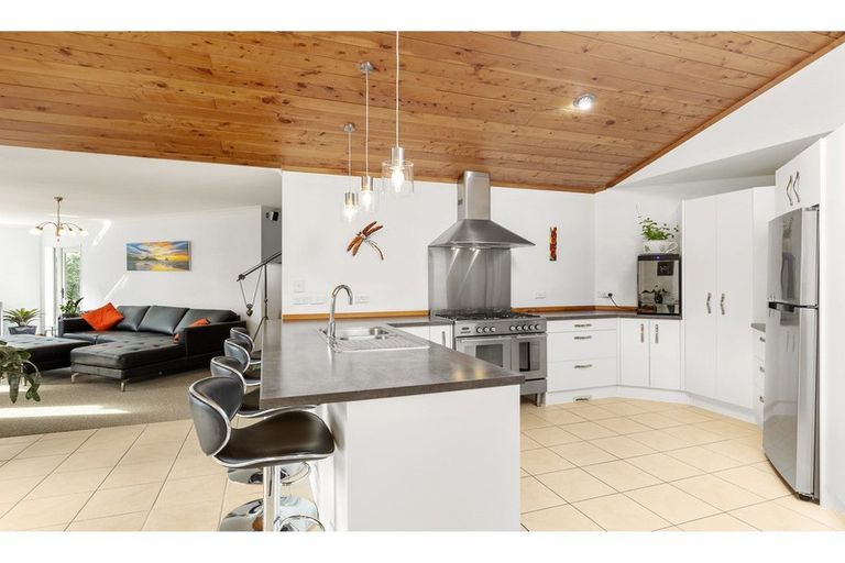 Photo of property in 2 Merlot Place, Rototuna, Hamilton, 3210