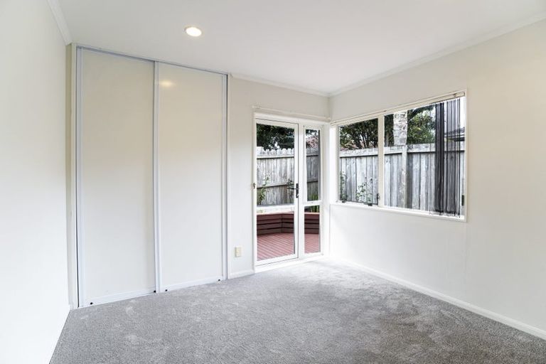 Photo of property in 5 Windsong Court, Northpark, Auckland, 2013