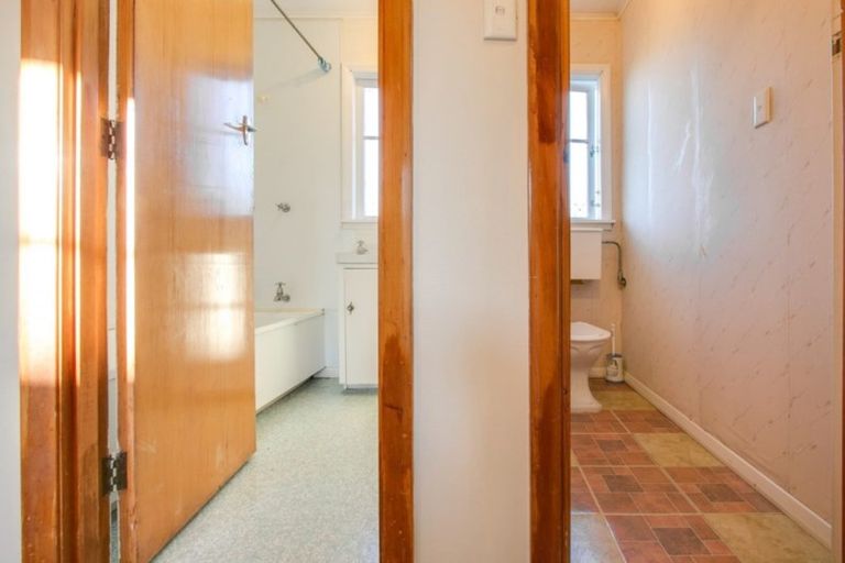 Photo of property in 16 Allen Berry Avenue, Pirimai, Napier, 4112